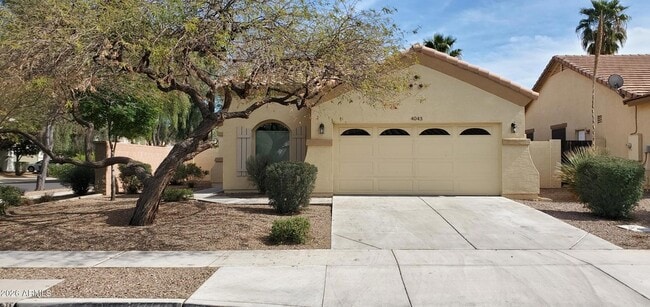 Photo - 4043 S Vineyard Ave