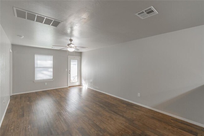 Photo - 2132 Buena Vida Ln