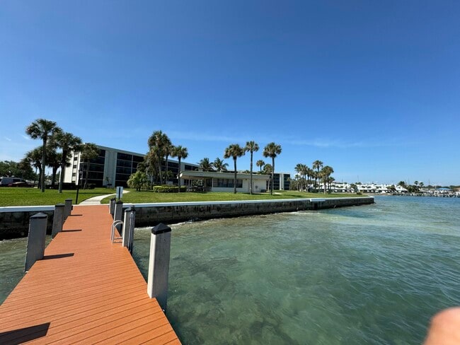 Photo - 200 Intracoastal Pl Unit 404