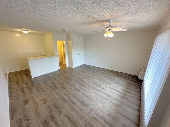 Building Photo - Single Unit #22