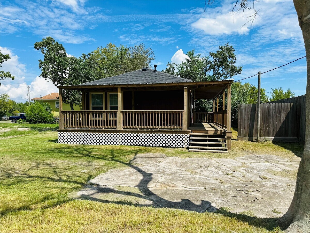 Photo - 2349 Avenue D
