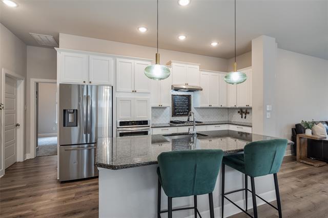 Photo - 1656 Deerpath Dr