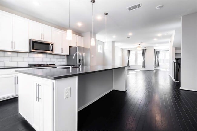 Photo - 3108 Roseland Terrace Ln