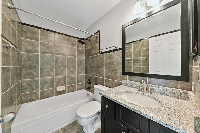 Photo - 434 Hunters Way