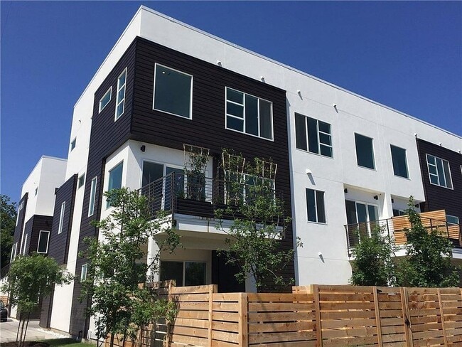 Building Photo - 505 Tillery St Unit 9