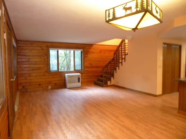 10903 Mendenhall Loop Rd
