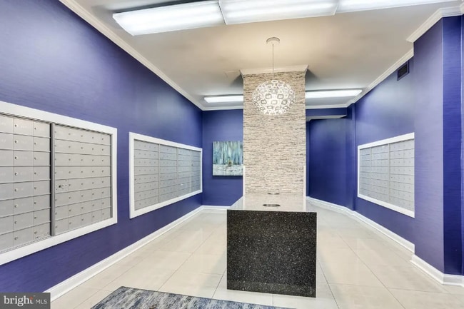 Photo - 1011 Arlington Blvd