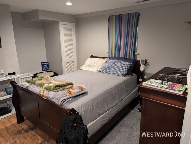 Photo - 1528 W Wellington Ave