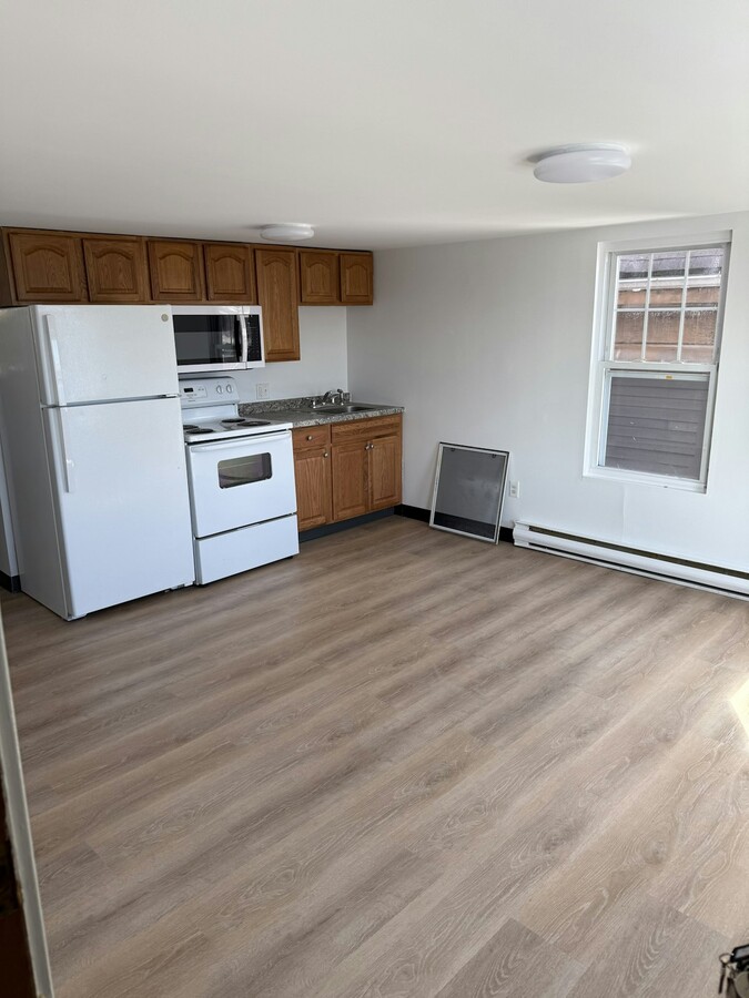 Photo - 222 Main St Unit R5