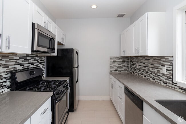 Kitchen Unit 300 1BR 1 BA 750 SF