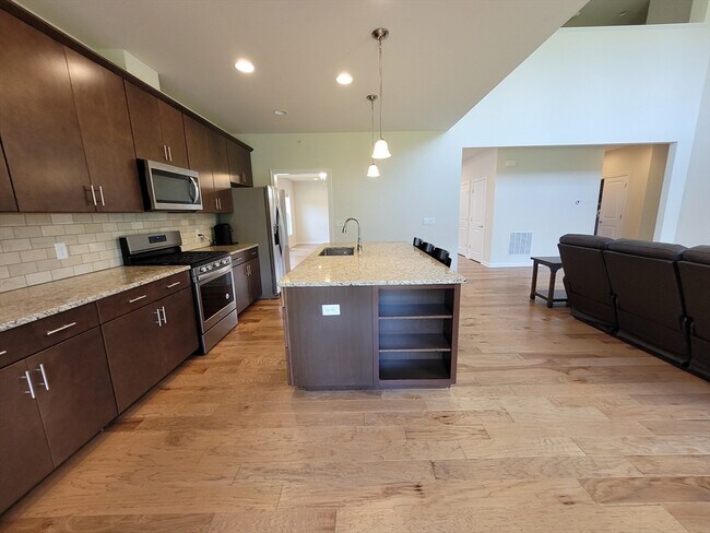 Photo - 13 Walnut Way Unit 13