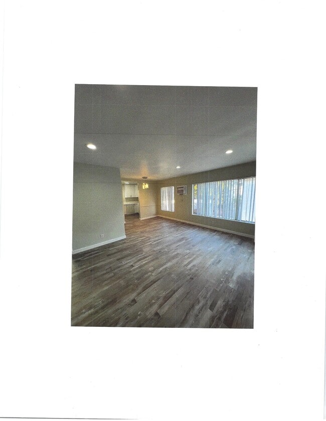 living room - 1472 S Wooster St Unit 6