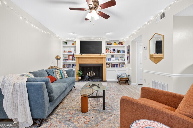 Photo - 135 Dennis Dr Unit APT 5