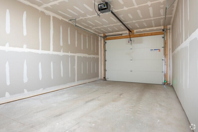 1BR, 1BA - 700SF - Garage