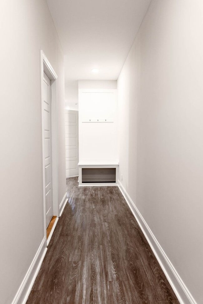Photo - 208 Drayton Dr Unit B
