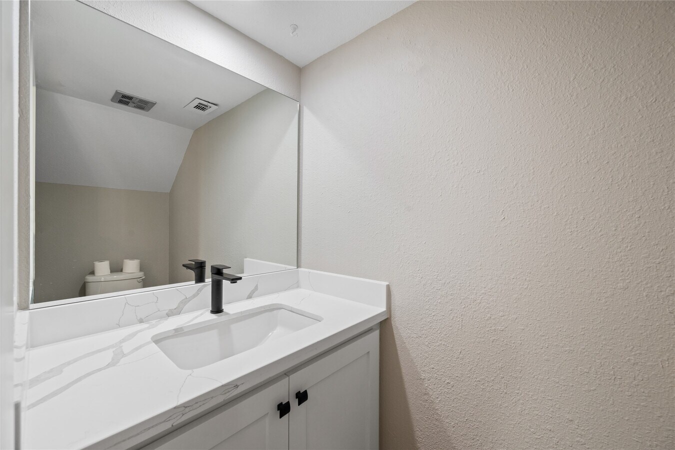 Photo - 2113 Lake Village Dr