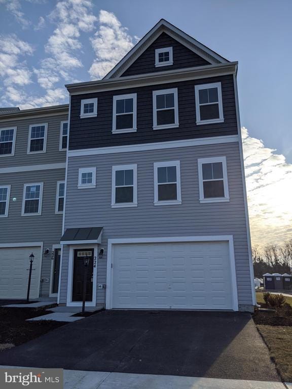 Building Photo - 224 Parkland Dr