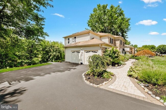 Photo - 2023 Country Club Dr