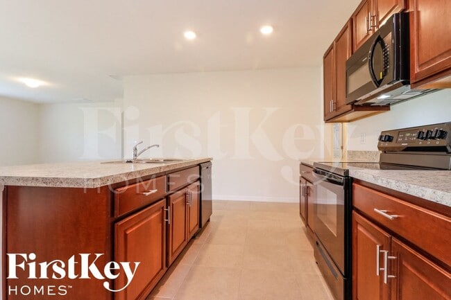 Photo - 2718 SW 8th Ct