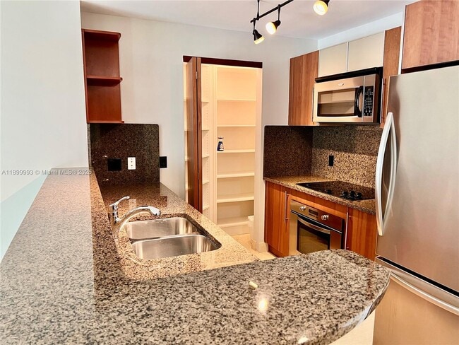 Photo - 300 S Biscayne Blvd Unidad 2006