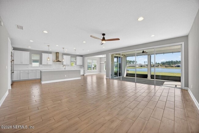 Photo - 85614 Fall River Pkwy