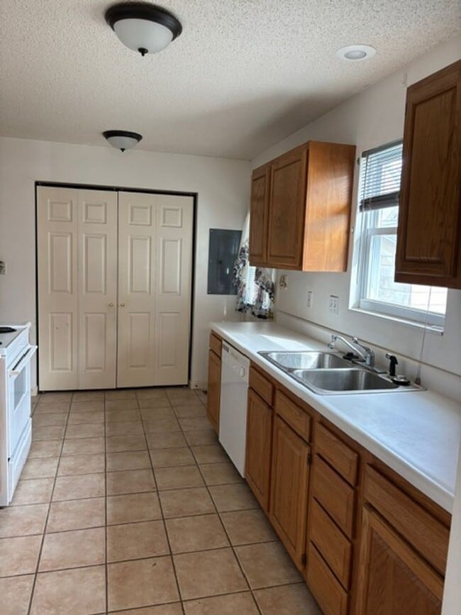 Photo - 2818 S Villa Dr