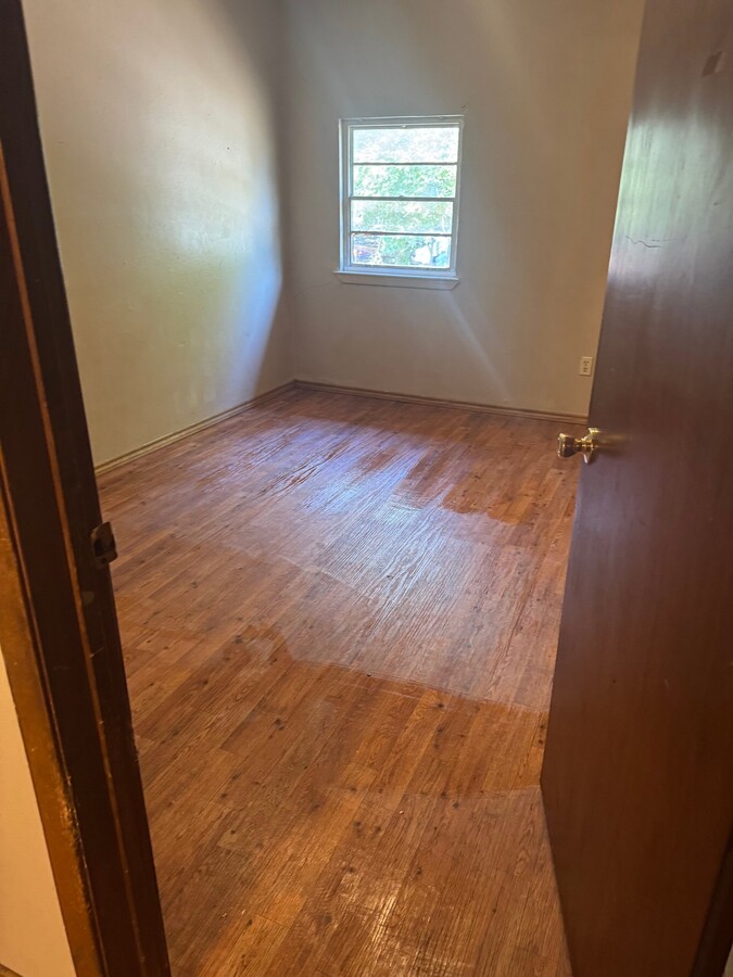 Photo - 750 Bonham St Unidad 210