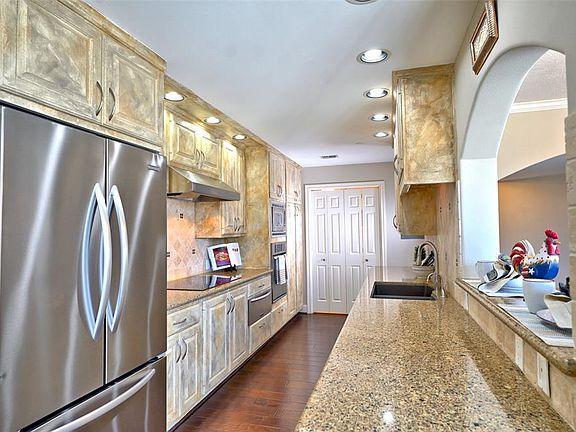 Building Photo - 1 bedroom in Houston TX 77056 Unit # 53 Rental
