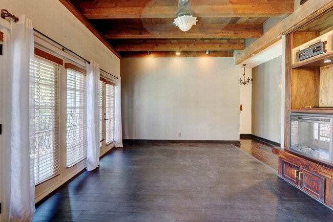 Photo - West Plaza Resort-Style Living