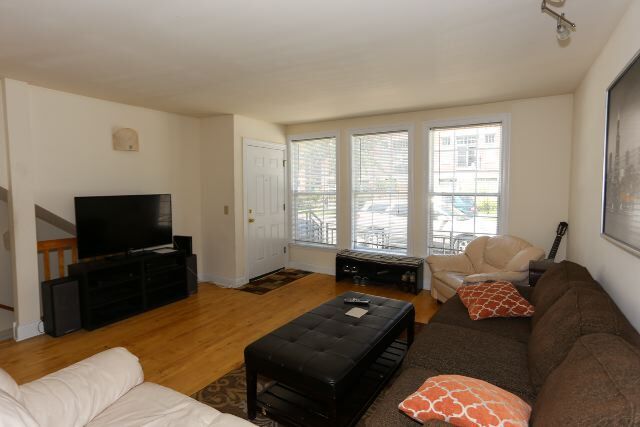 Photo - 1065 W Fry St Unidad J05P