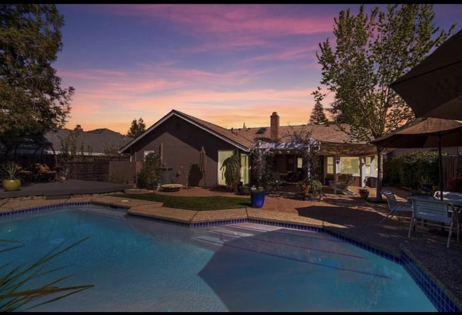 Photo - 504 Bridle Ct House