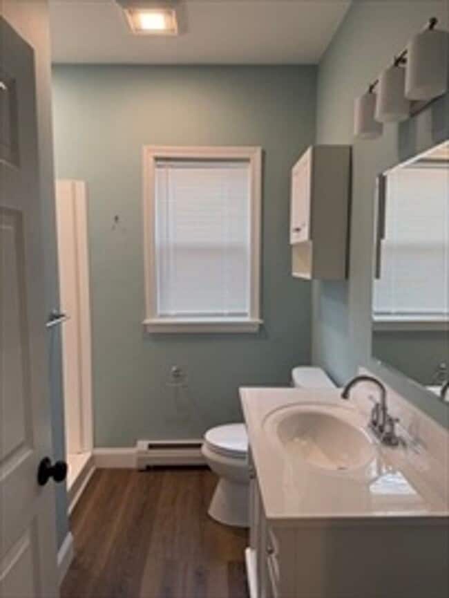 Photo - Recently updated 3 bed, 1 bath located in sought after North Chelmsford