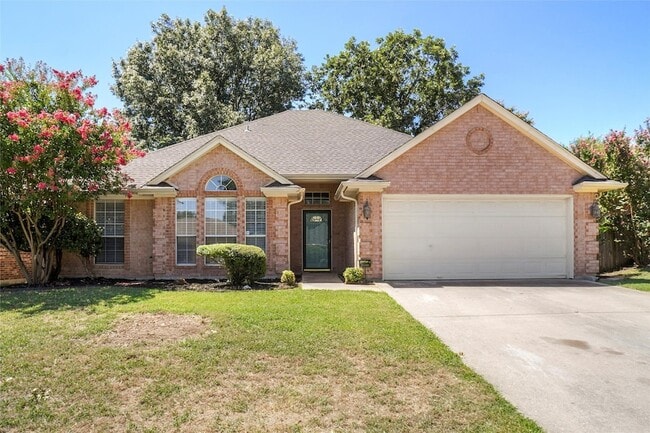 Building Photo - 1025 Westgrove Dr