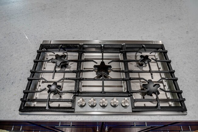 Photo - 4701 Inker St