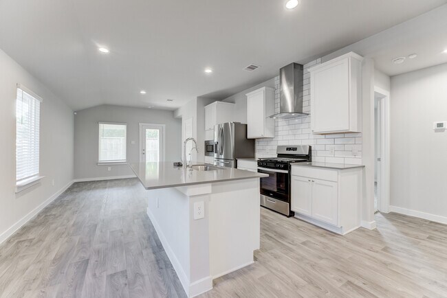 Photo - 2824 Wingmore Ln