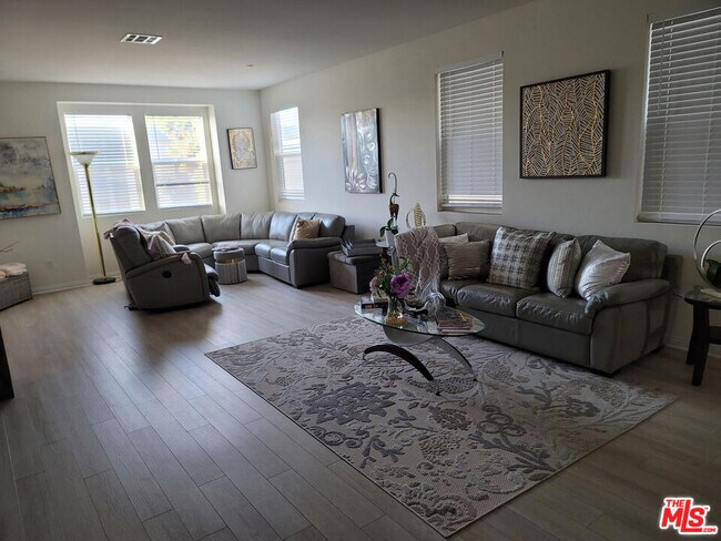 628 Grace Ave