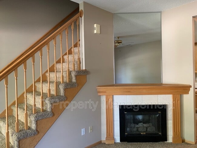 Photo - 1215 S 52nd St