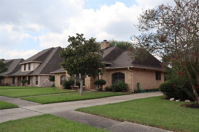 9911 Sagegreen Dr