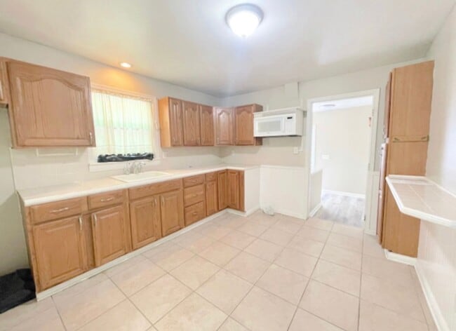 Photo - 2 Bed 1 Bath