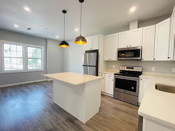 Photo - 487 Lincoln St Unit 2