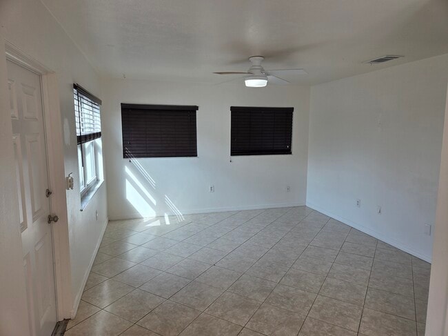 Living Room - 2541 Waldemere St