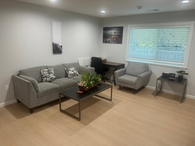 68 Pala Ave