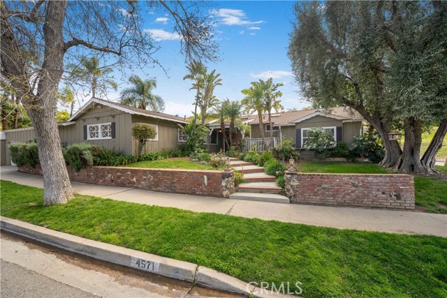 Building Photo - 4571 Canoga Dr Rental