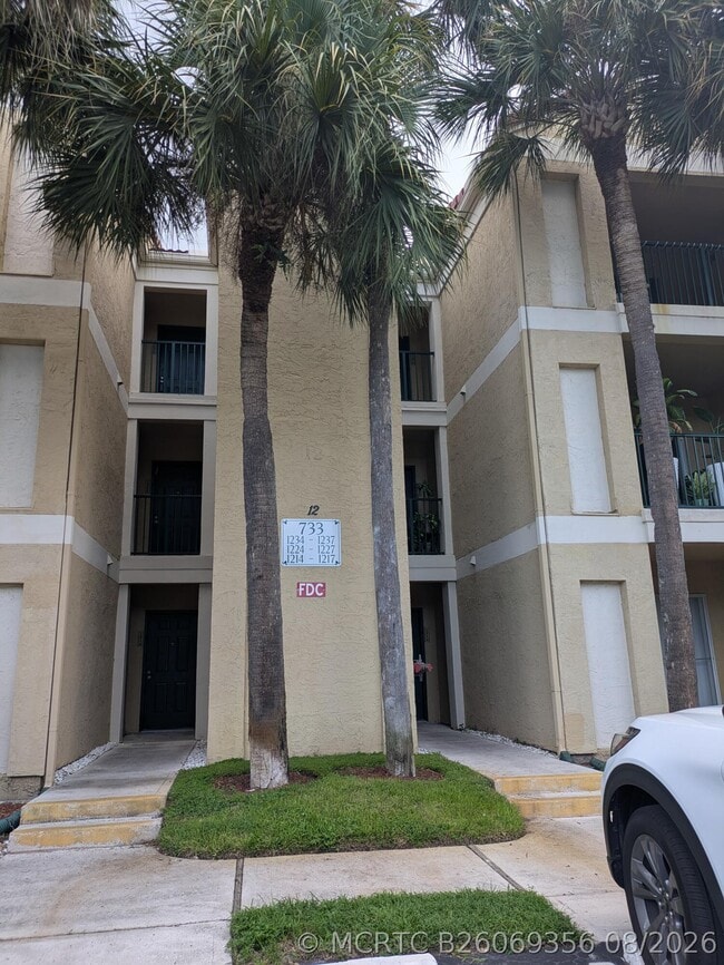 Photo - 733 Riverside Dr Unit 1214