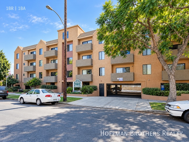 3745 Glendon Ave Unit 303