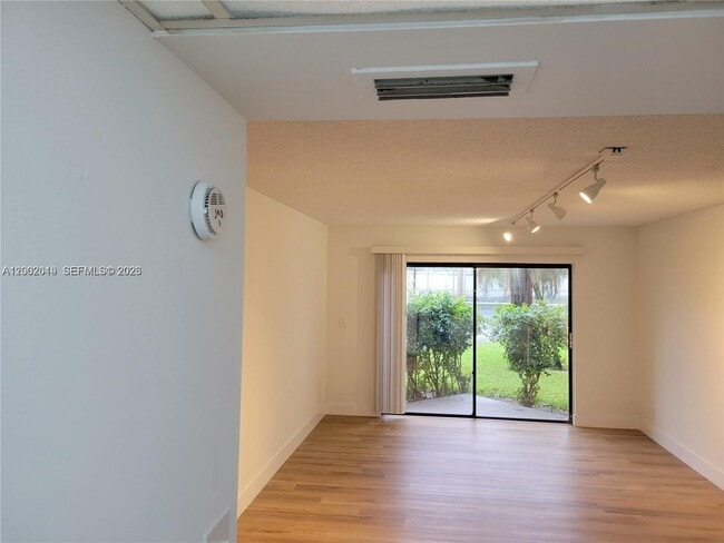 Photo - 8290 Lake Dr Unit 104