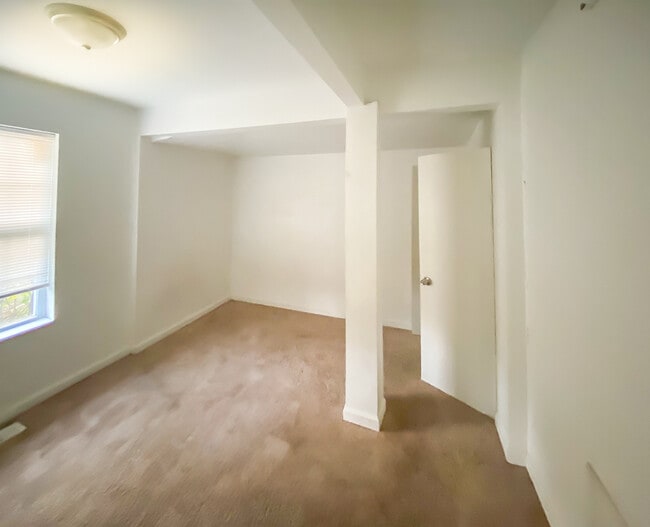 Photo - 1044 Farmer St