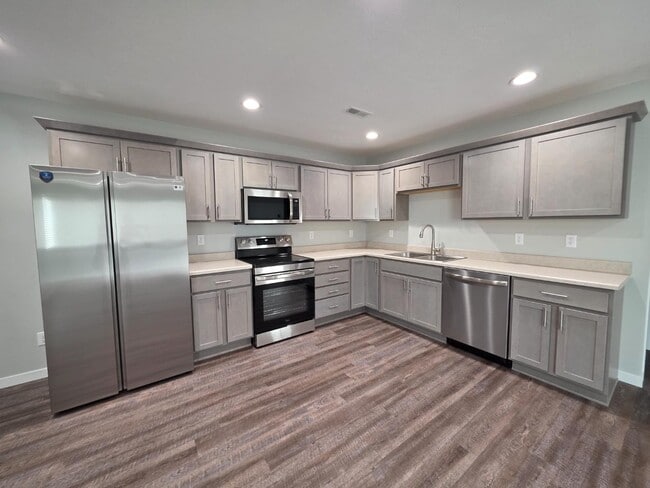 Photo - 2519 N Engleman Rd