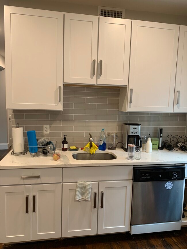 Photo - 71 Hillside St