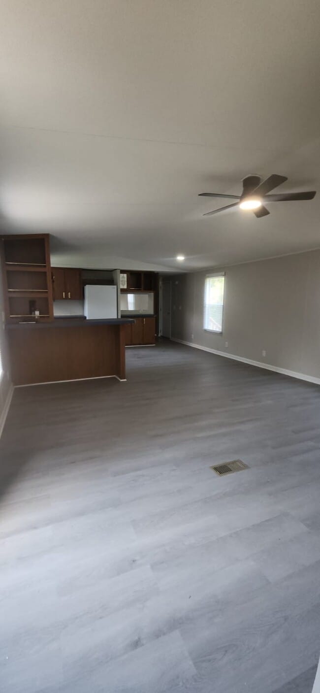 Photo - 19 Whispering Pines Cir